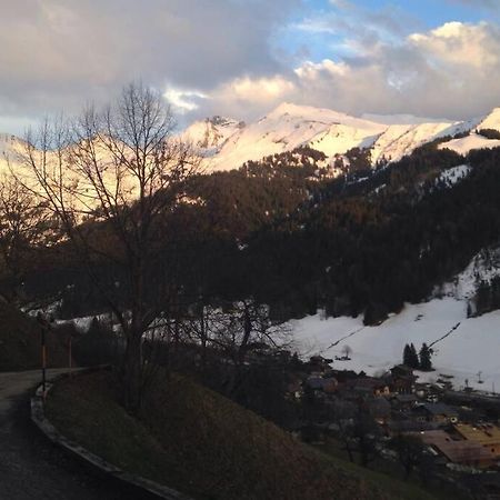Appartement Cozy Dans Chalet 6 Pers Voiture 4 Roues Motrice A Dispo La Clusaz Exterior photo